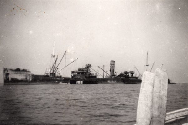 Vue au large du cargo 